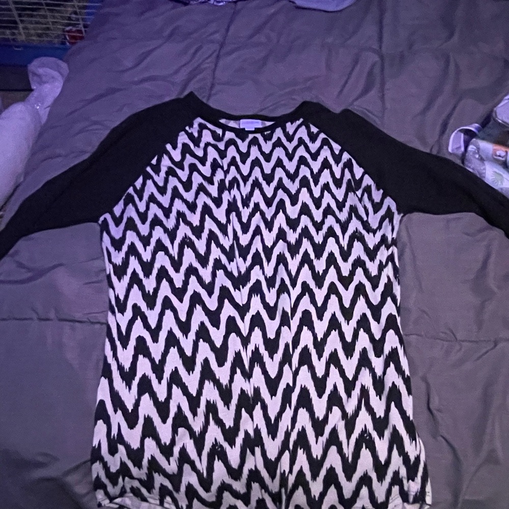 Black and White Zigzag Long Sleeve Top